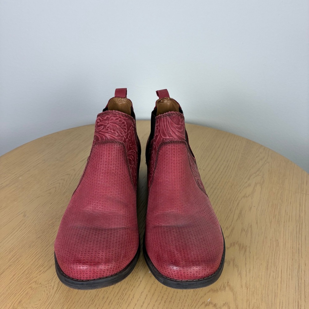 Comfortiva Red Tooled Floral‎ Embossed Leather Ankle Chelsea Boots Women's 10 - Picture 2 of 7